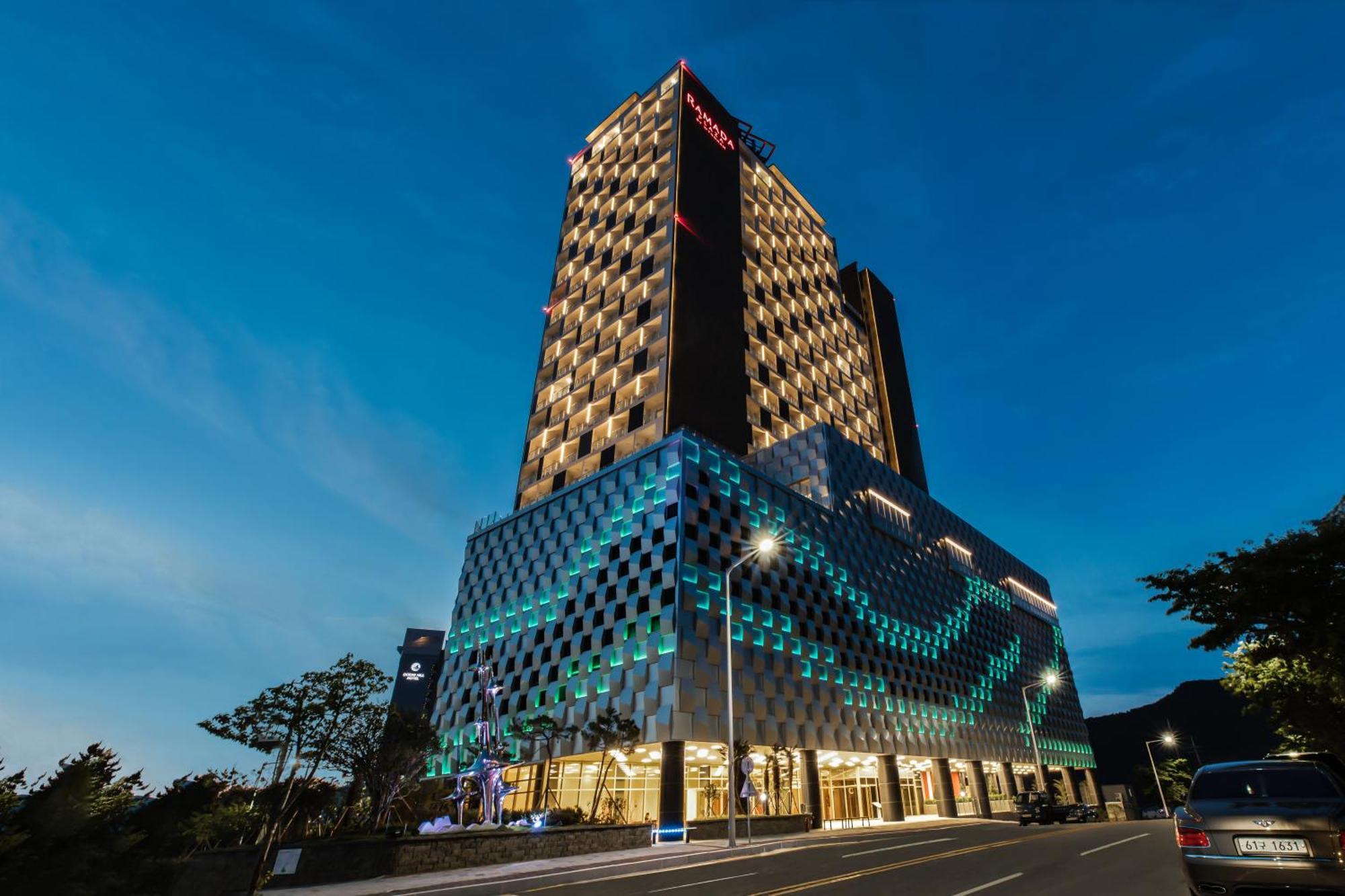 Hotel Ramada Plaza by Wyndham Dolsan Yeosu Zewnętrze zdjęcie